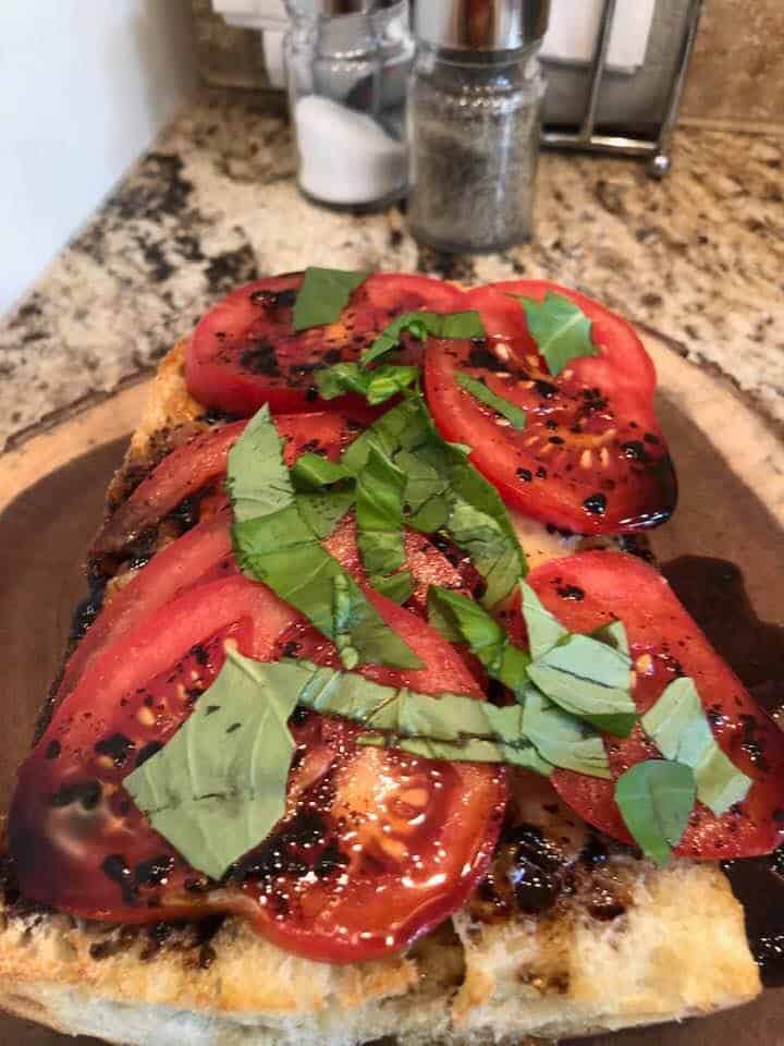 Air Fryer Caprese Garlic Bread