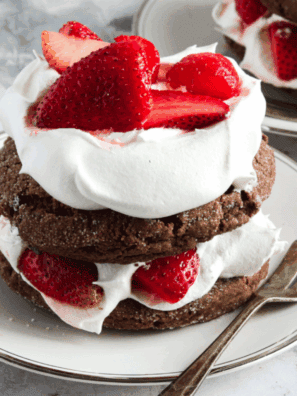Air Fryer Chocolate Strawberry Shortcake