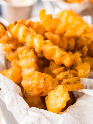 air fryer Checkers Rally's Famous Seasoned Fries