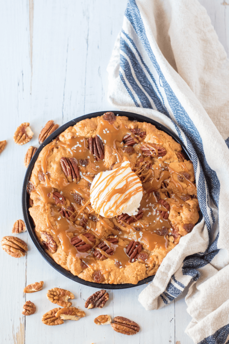 Giant Caramel Pecan Air Fryer Cookie recipe – soft, chewy, loaded with pecans and caramel, made quickly in your air fryer. Perfect for dessert or an indulgent snack!