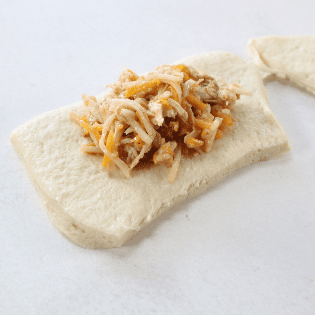https://trendy-home1.info/air-fryer-barbecue-chicken-crescents/