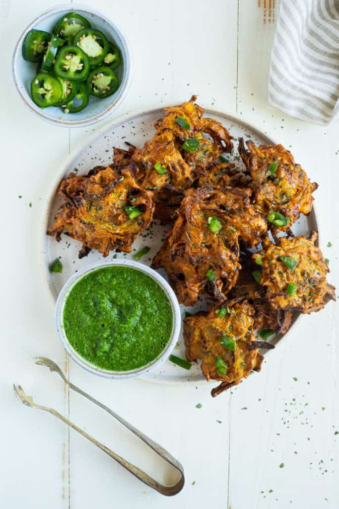 Place of crispy onion pakora.