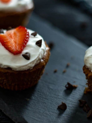 Air Fryer Chocolate Cheesecake Cupcakes