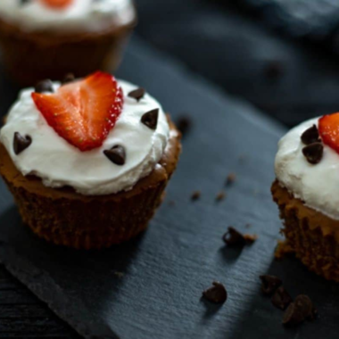 Air Fryer Chocolate Cheesecake Cupcakes