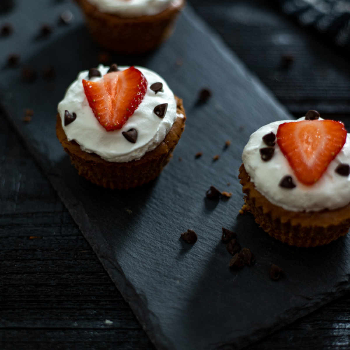 Air Fryer Chocolate Cheesecake Cupcakes (7)