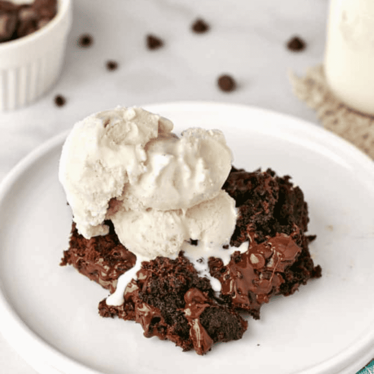 Air Fryer Chocolate Dump Cake