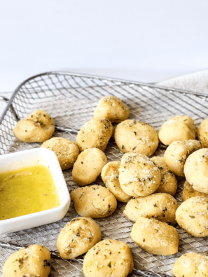 Air Fryer Copycat Domino's Parmesan Bites