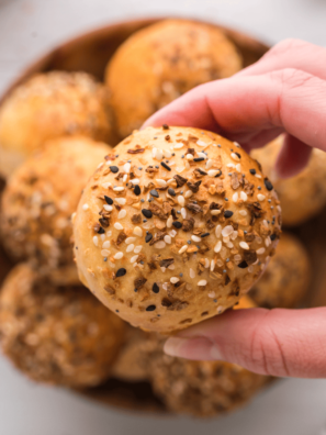 Air Fryer 2- Ingredient Bagels Bites