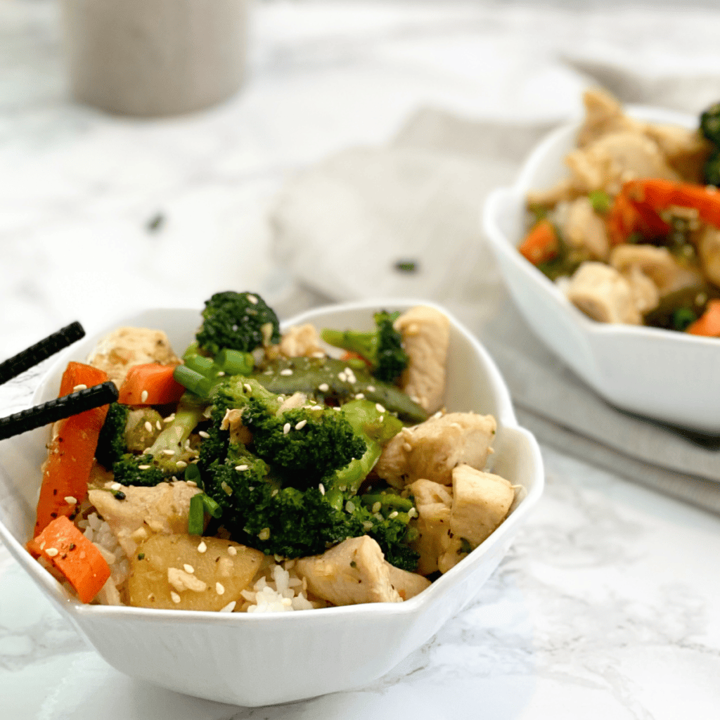 Weeknight Blackstone chicken stir fry with tender chicken and bright vegetables