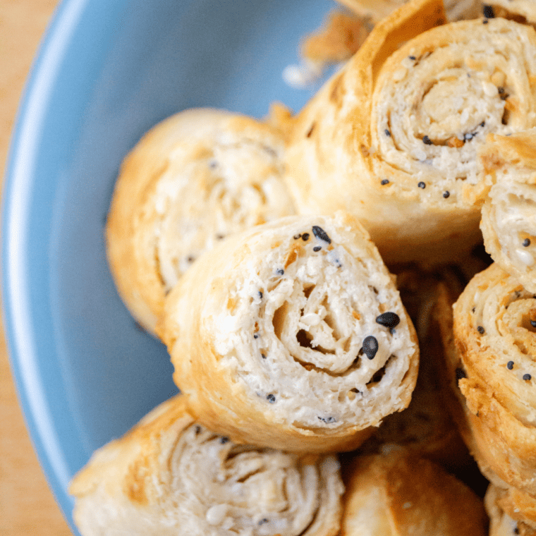 Air Fryer Everything Bagel Roll-Ups