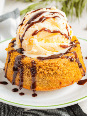 Air Fryer Pumpkin Lava Cake