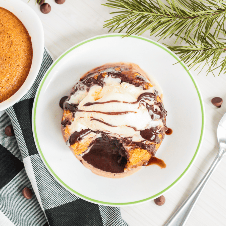 Air Fryer Pumpkin Lava Cake