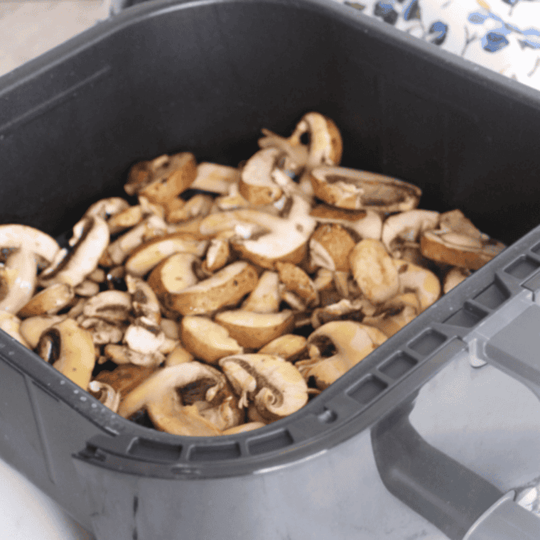 Toss sliced mushrooms in sauce mixture, coat evenly.