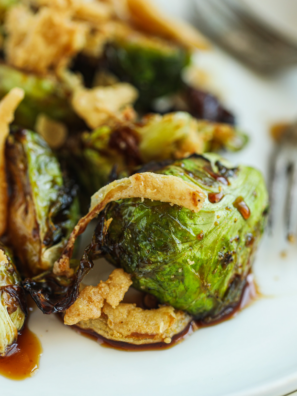 Crispy, caramelized Blackstone Brussels sprouts with charred edges and tender centers — ready in 15 minutes with just oil, salt, and pepper. Easy griddle side dish!