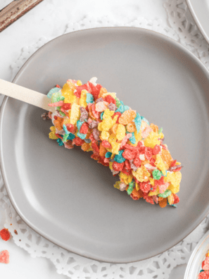 Fruity-Pebbles-Banana-Pops