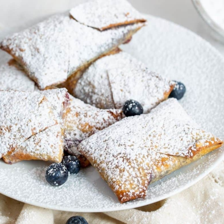 air-fryer-blueberry-cheesecake-egg-rolls