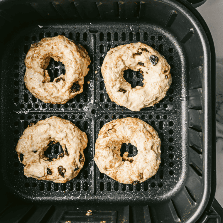 Air Fryer Cinnamon Raisin Bagel