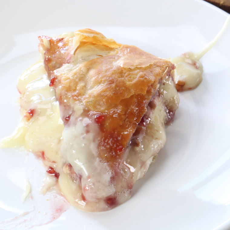Air Fryer Baked Brie In Puff Pastry
