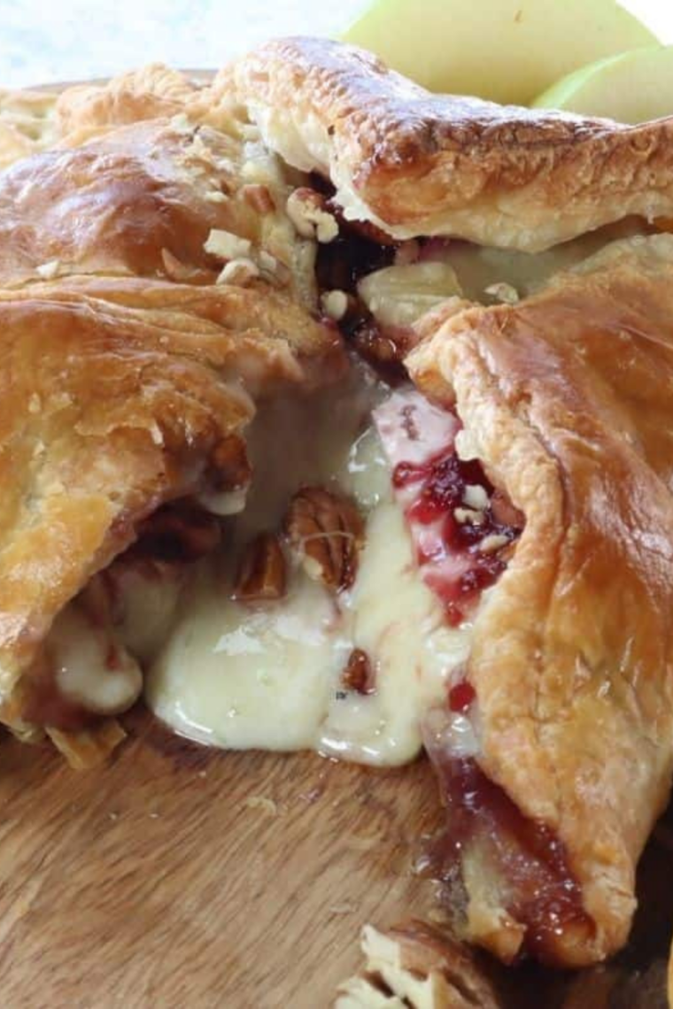 Air Fryer Baked Brie In Puff Pastry