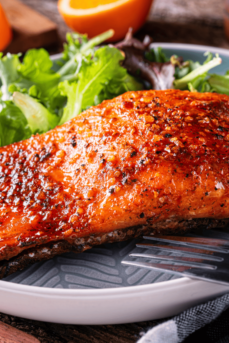 how long does salmon last in the fridge