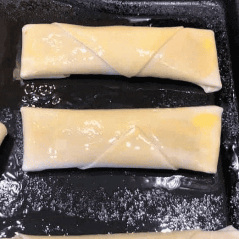 Making Pumpkin Pie Egg Rolls 