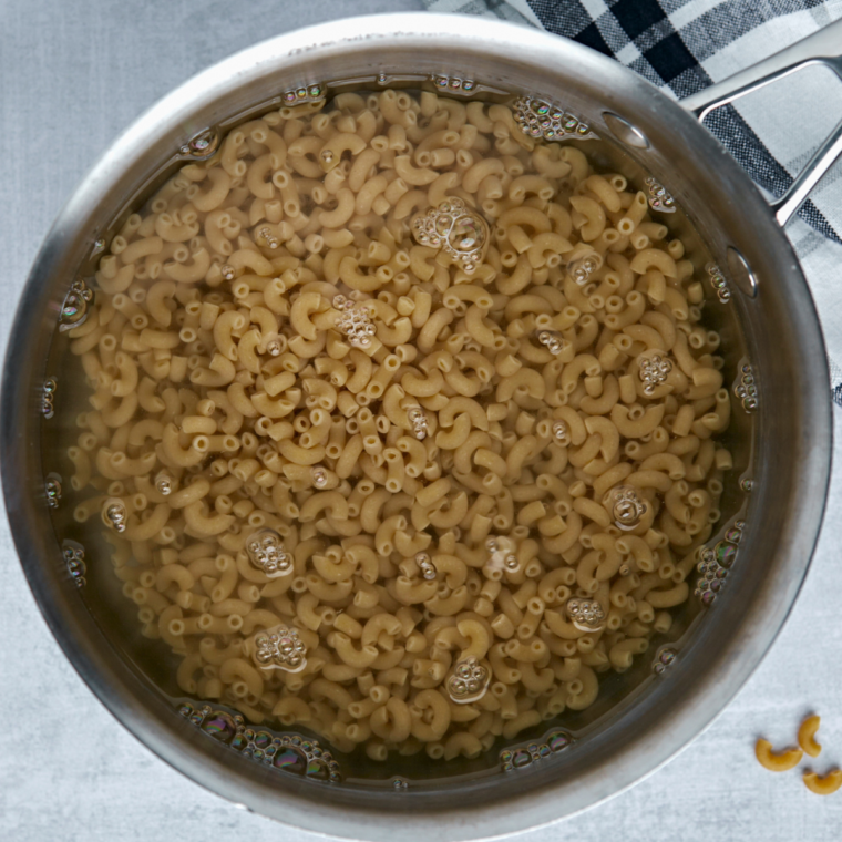 Air Fryer Carbonara Mac and Cheese
