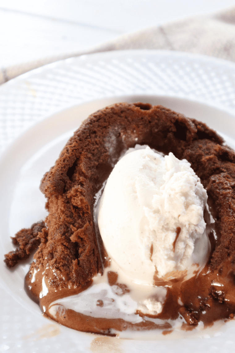 Air Fryer Chocolate Brownie Lava Cake