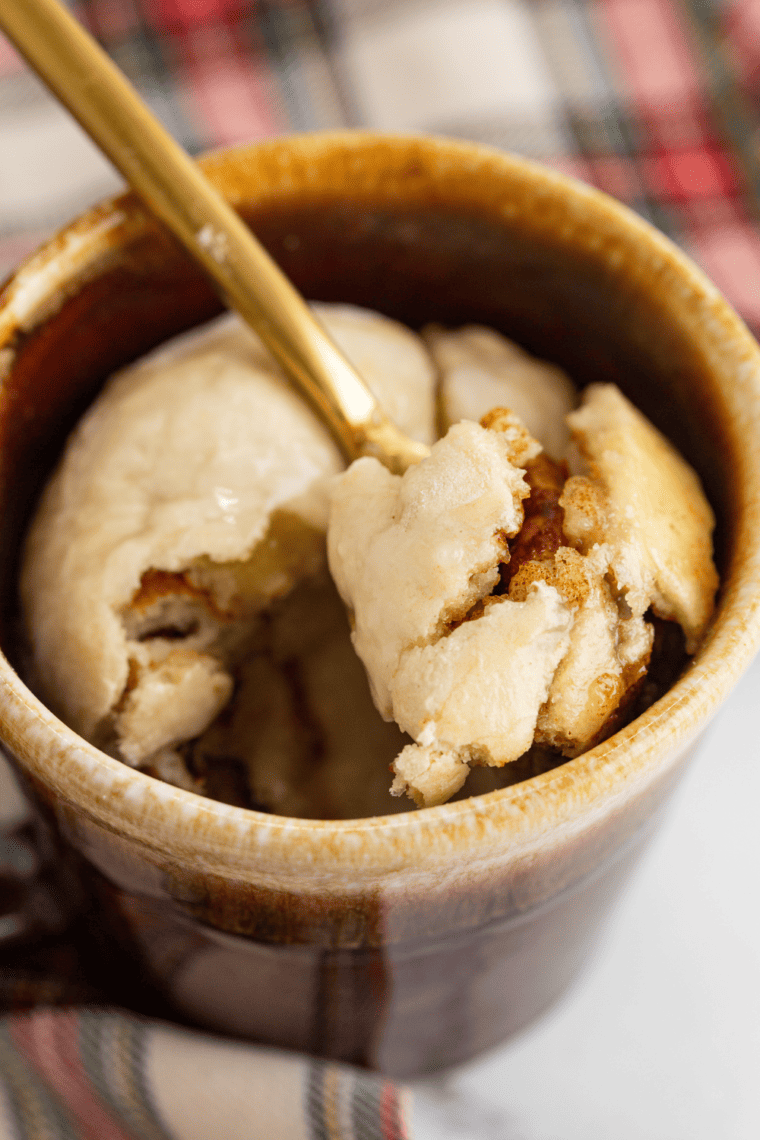 Air Fryer Cinnamon Rolls In A Mug