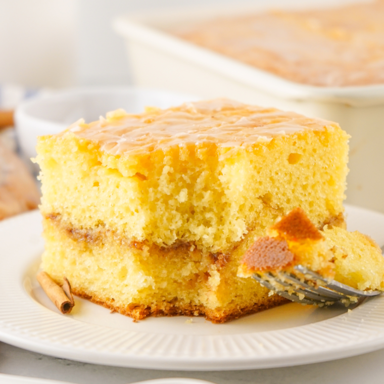 Air Fryer Honey Bun Cake