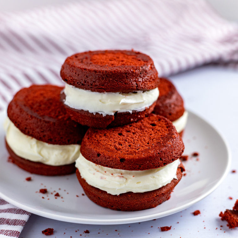 Air Fryer Red Velvet Whoopie Pies