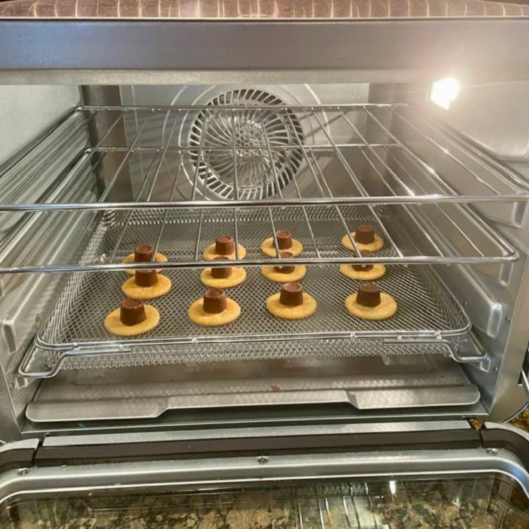 Air Fryer Rolo Stuffed Ritz Crackers
