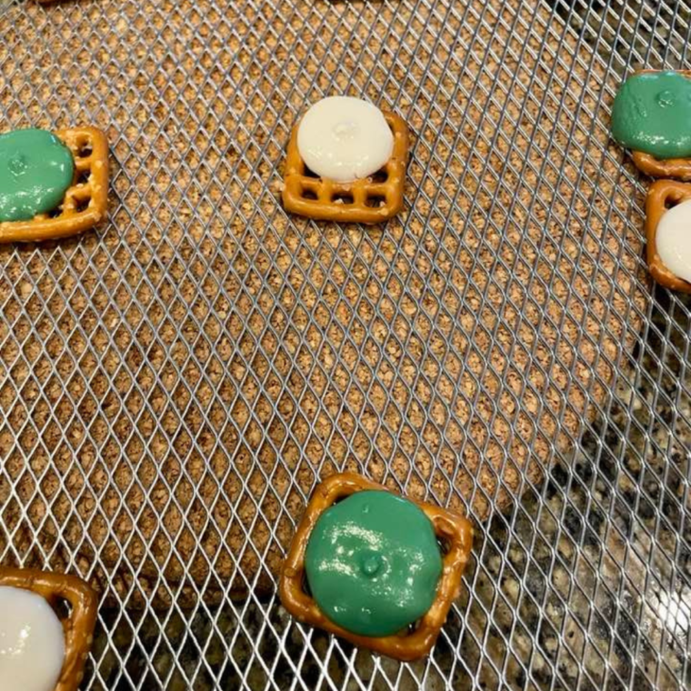 Air Fryer St. Patrick’s Day Pretzel Bites
