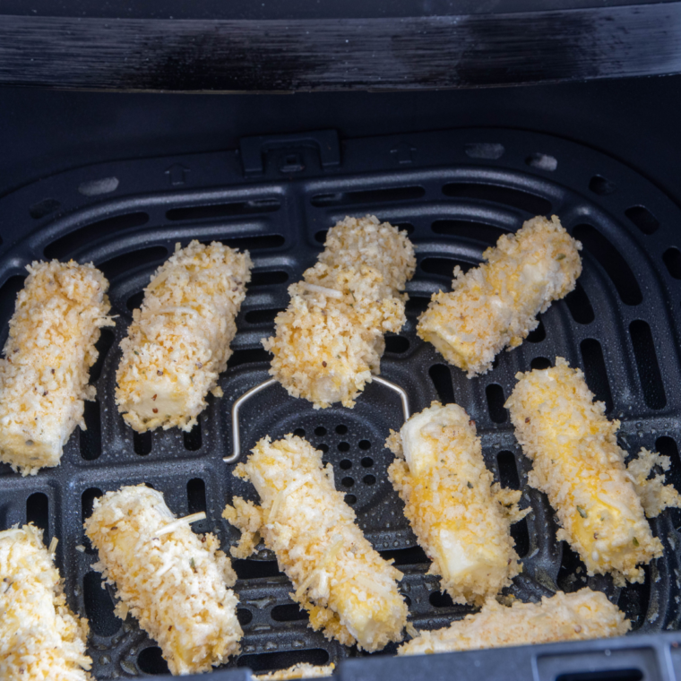 How To Make Low-Carb Mozzarella Sticks Air Fryer