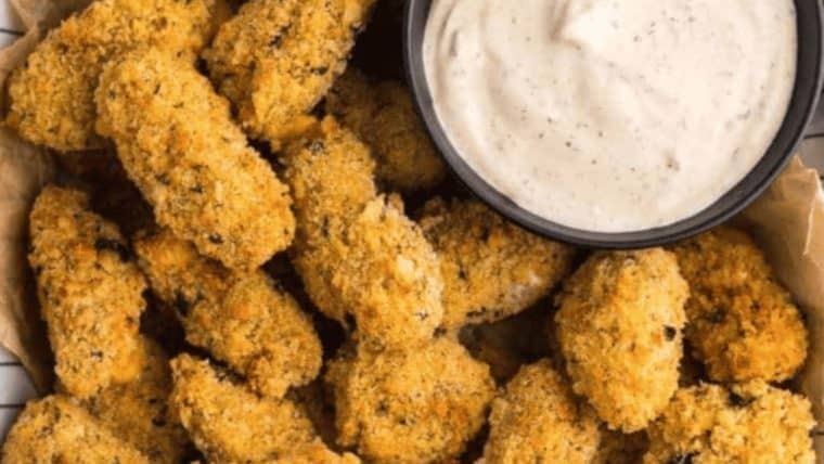 Culvers Cheese Curds served with dipping sauce