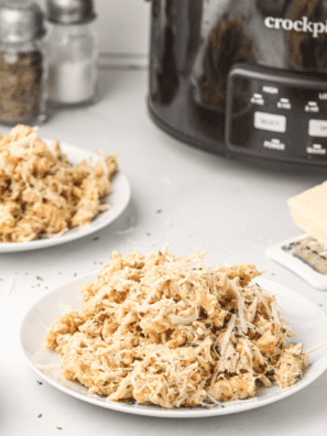 Crockpot Garlic Parmesan Chicken Pasta