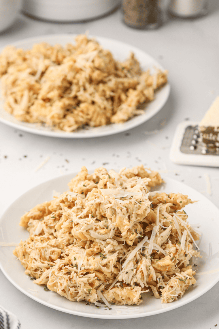 Easy crockpot garlic parmesan chicken pasta — Buffalo Wild Wings copycat slow cooker dinner