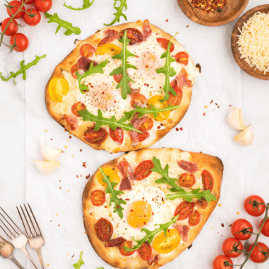 Naan-Breakfast-Pizza