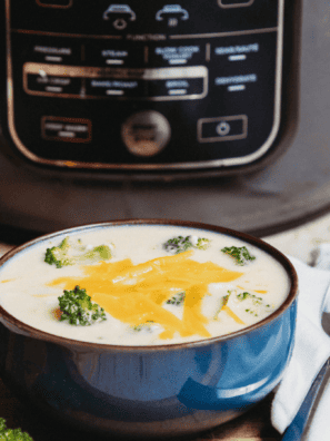 Ninja-Foodi-Broccoli-Cheddar-Soup