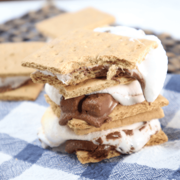 Air Fryer Candy S'mores