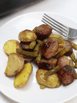 Air-Fryer-Sausage-and-Vegetables