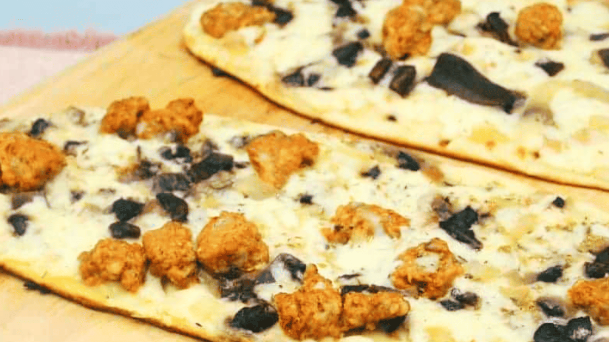 Blackstone flatbread pizza.