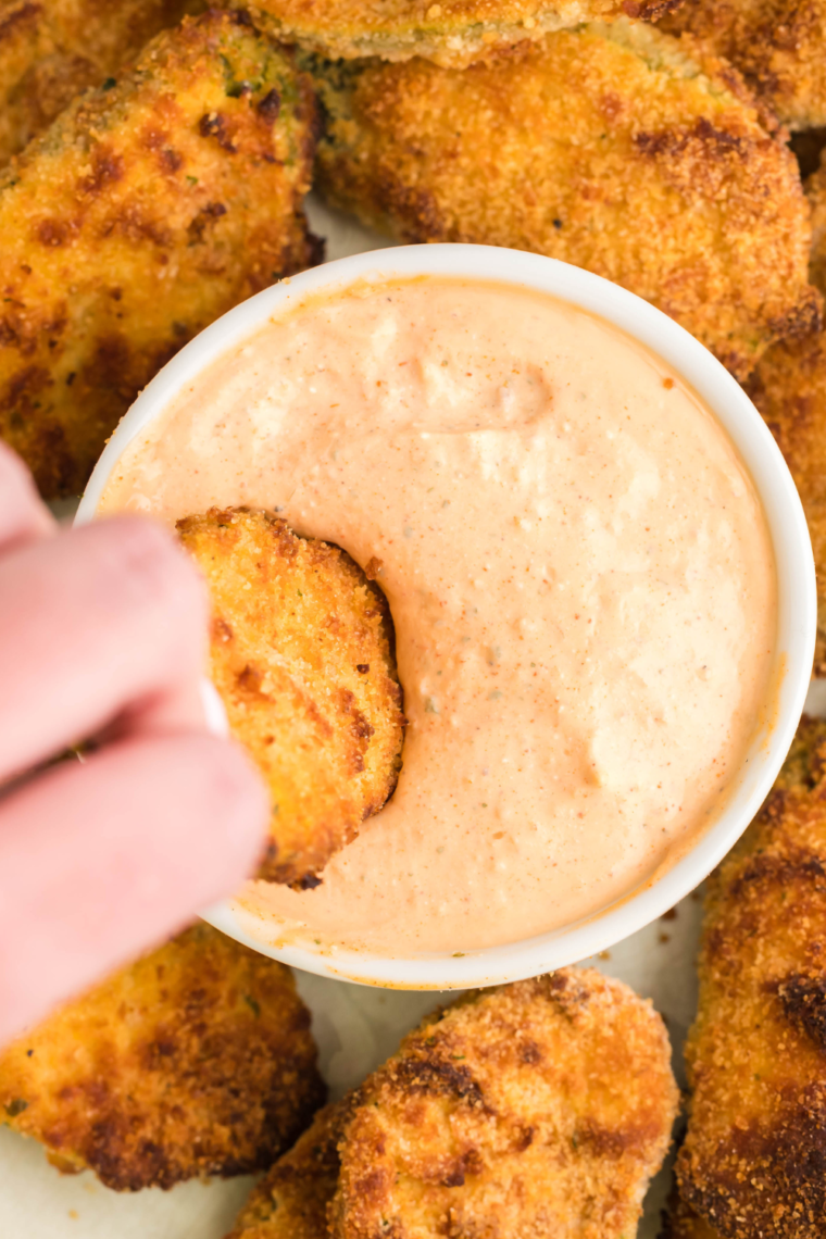 Golden, crispy Air Fryer Copycat Red Robin Pickle Nickels, freshly cooked and ready to serve.