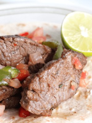 Craving sizzling fajitas just like Chili’s? This Copycat Chili’s Steak Fajitas Recipe brings all the smoky, savory flavors right to your kitchen! With tender marinated steak, bell peppers, and onions, you’ll be enjoying this crowd-pleasing dish in no time. Get ready to spice up your dinner with this delicious homemade version!