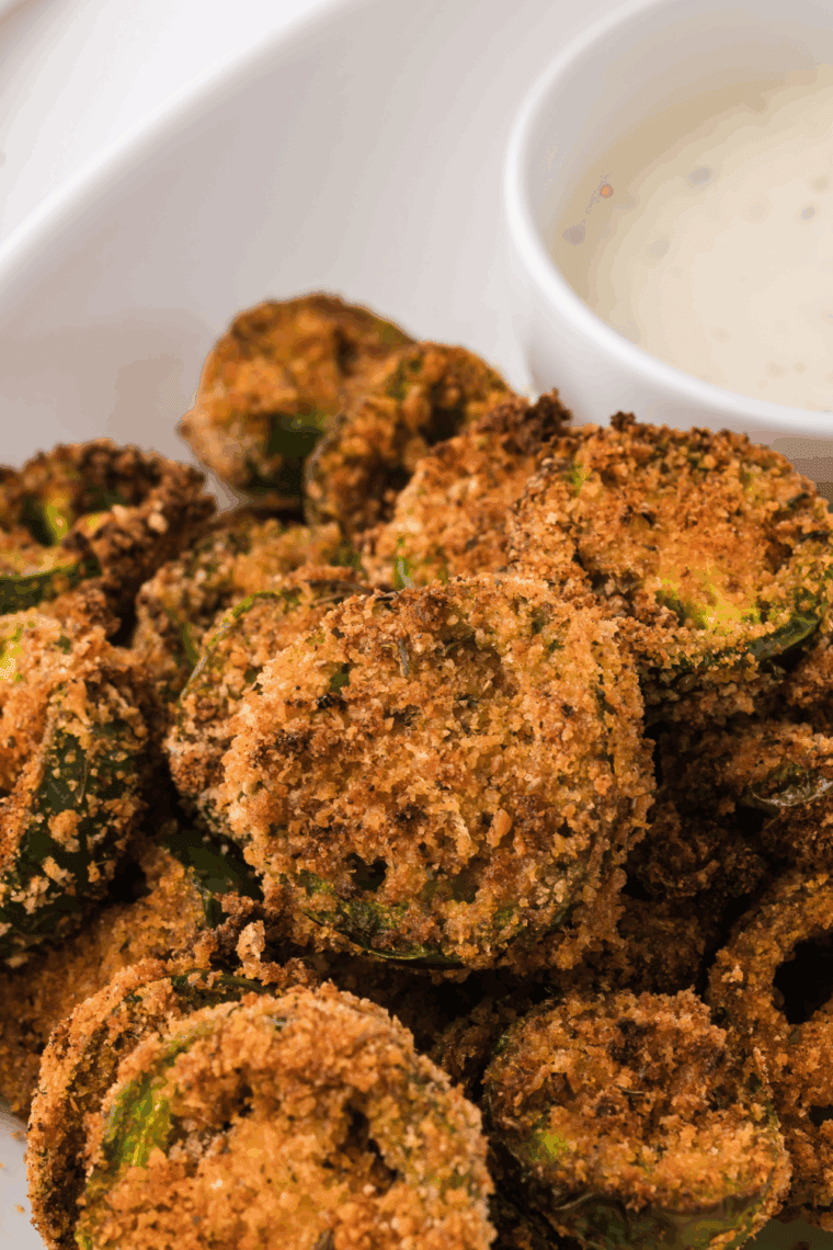 Golden, crispy Air Fryer Jalapeno Coins with a crunchy exterior and a spicy interior, inspired by Red Robin’s famous appetizer.