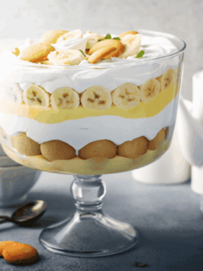 Serve & ENJOY This Creamy Golden Corral Banana Pudding is now ready to serve with toppings.