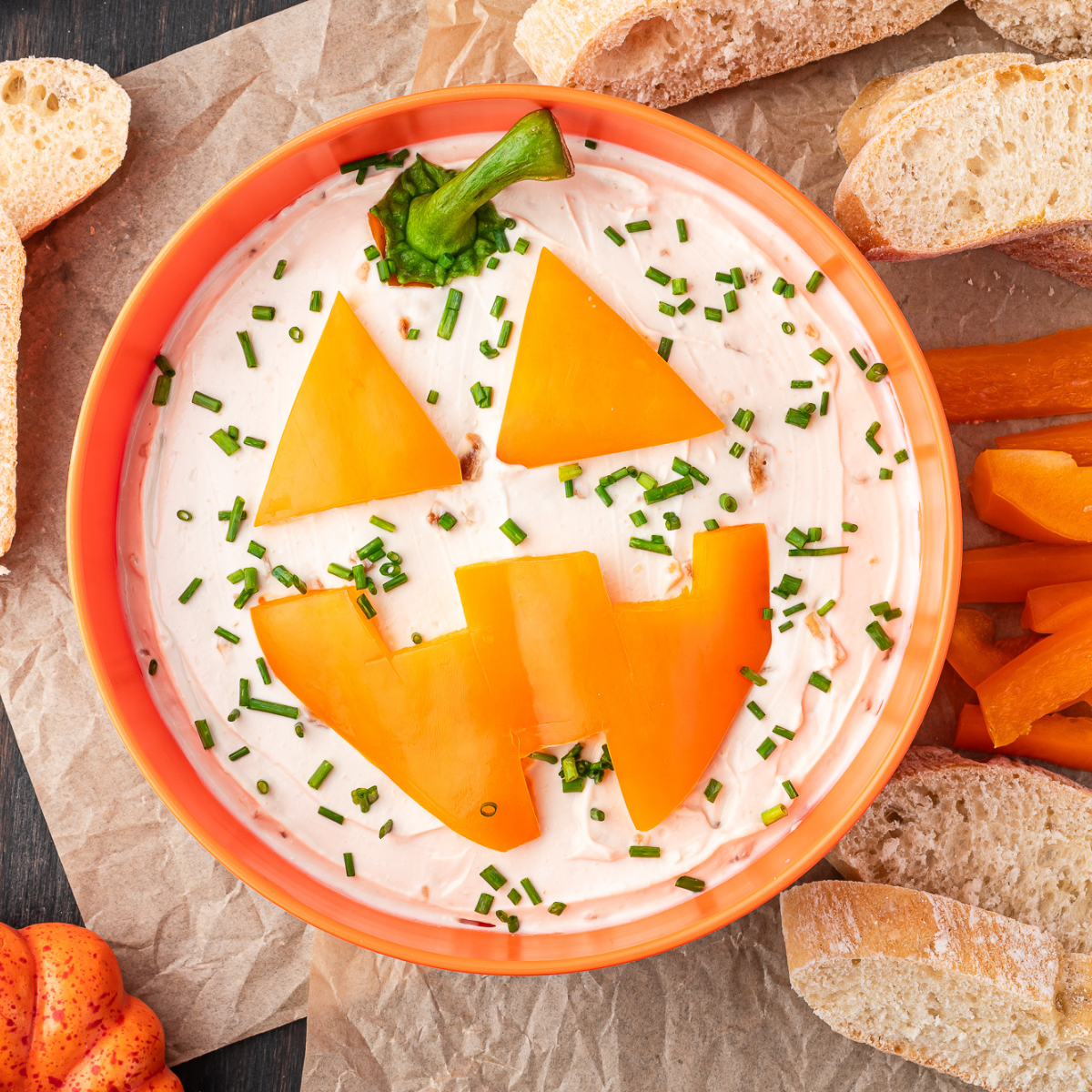 Jack-O'-Lantern Onion Dip