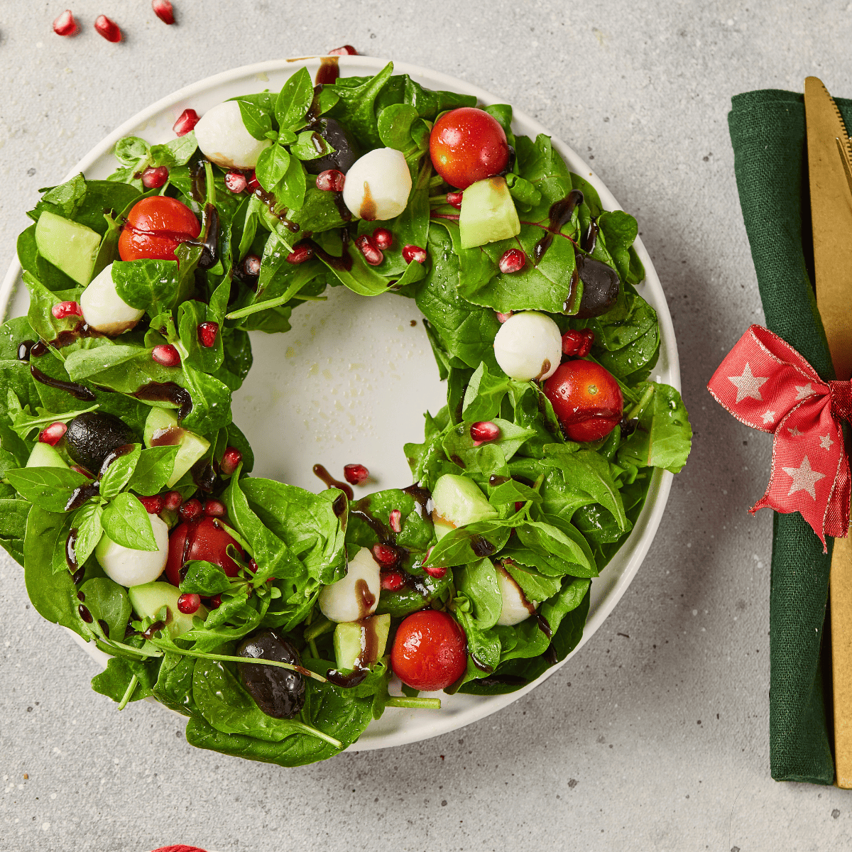 Easy Christmas Wreath Salad