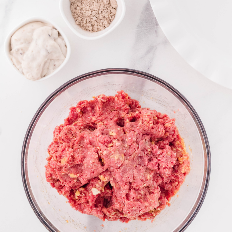 Mix the meat well.