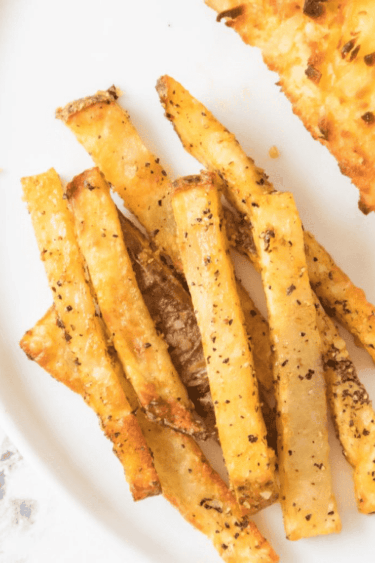 Copycat Kinder’s Sweet Heat Seasoning – make this sweet, smoky, and slightly spicy blend at home. Perfect for chicken, fries, roasted veggies, and more.