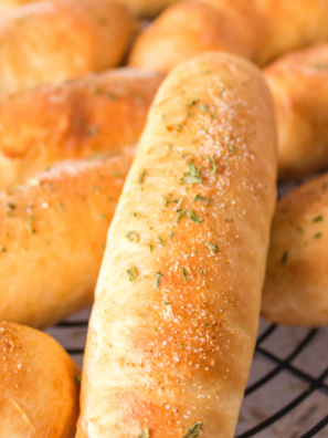Easy Fazoli's Breadsticks Recipe (Copycat — Better Than the Restaurant)